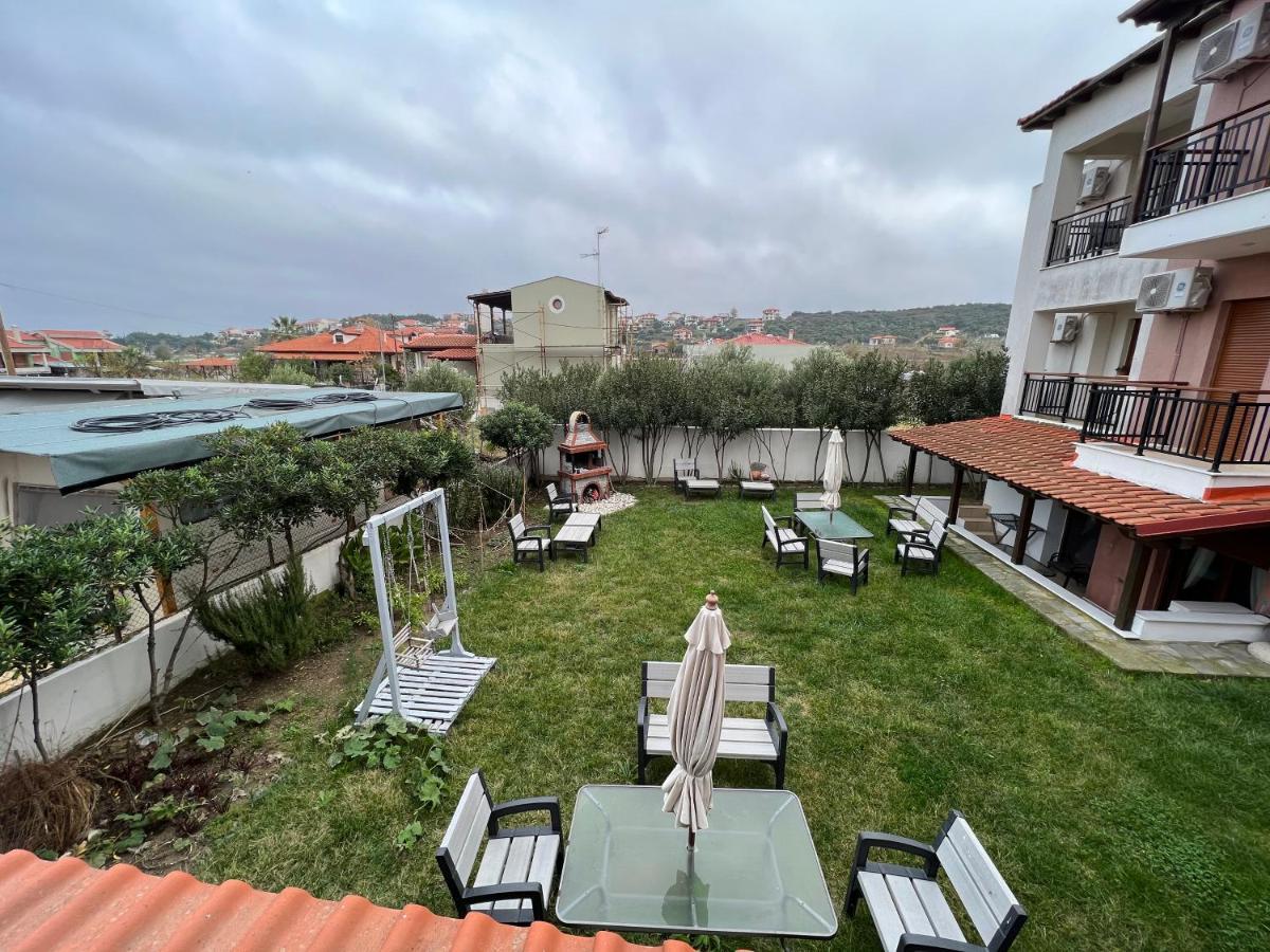 Nea Roda Apartments Eksteriør billede